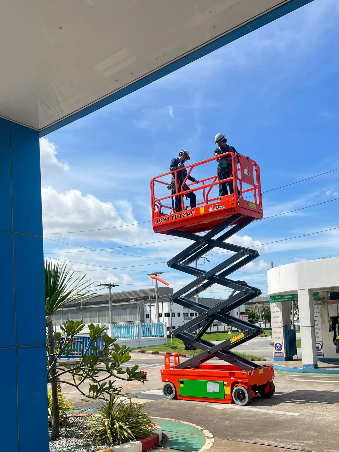 Delivery of X-Lift Scissor Lift Model JCPT1012AC with 8-Meter Working Height to Enhance Efficiency and Safety in Elevated Work